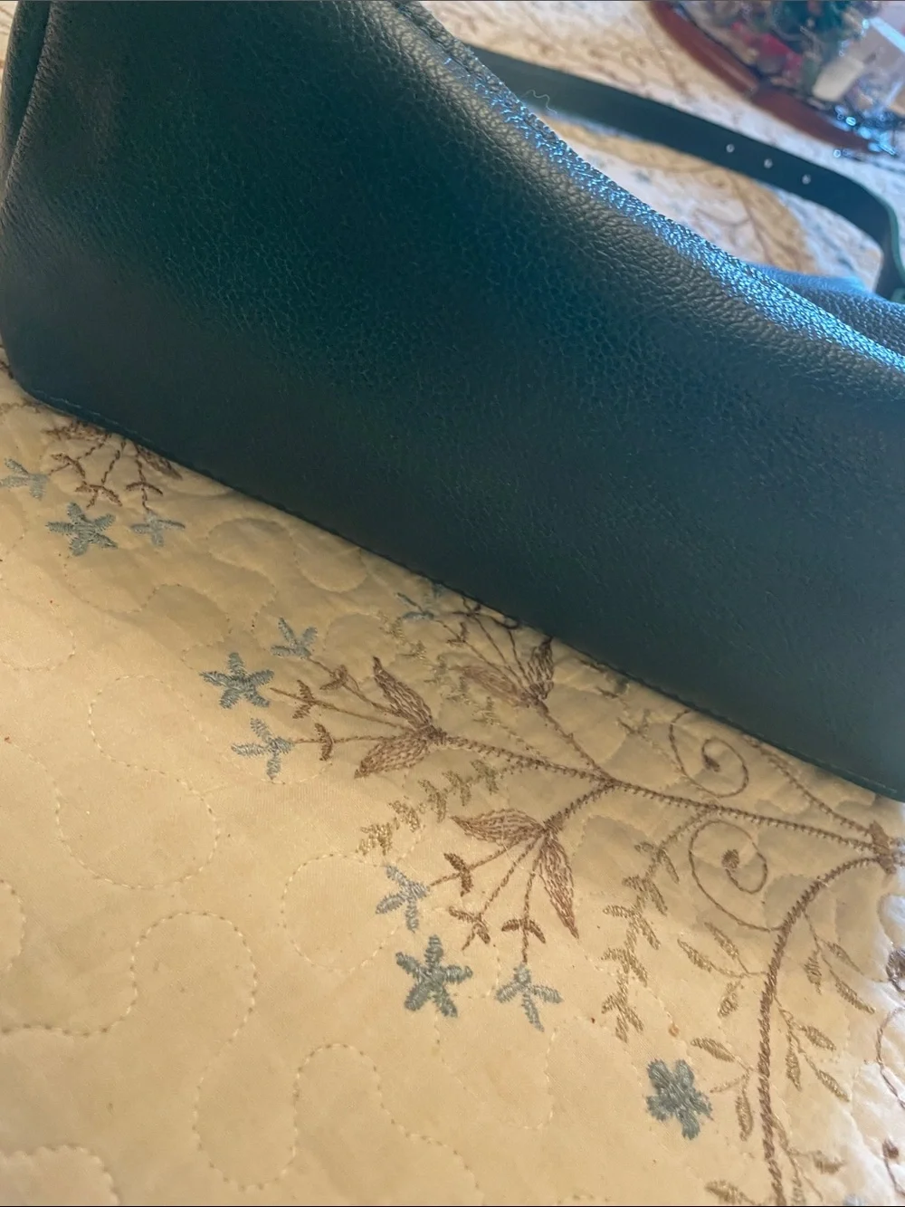 Portland Leather Deep Green Pebbled Shoulder Bag - Picture 3 of 5